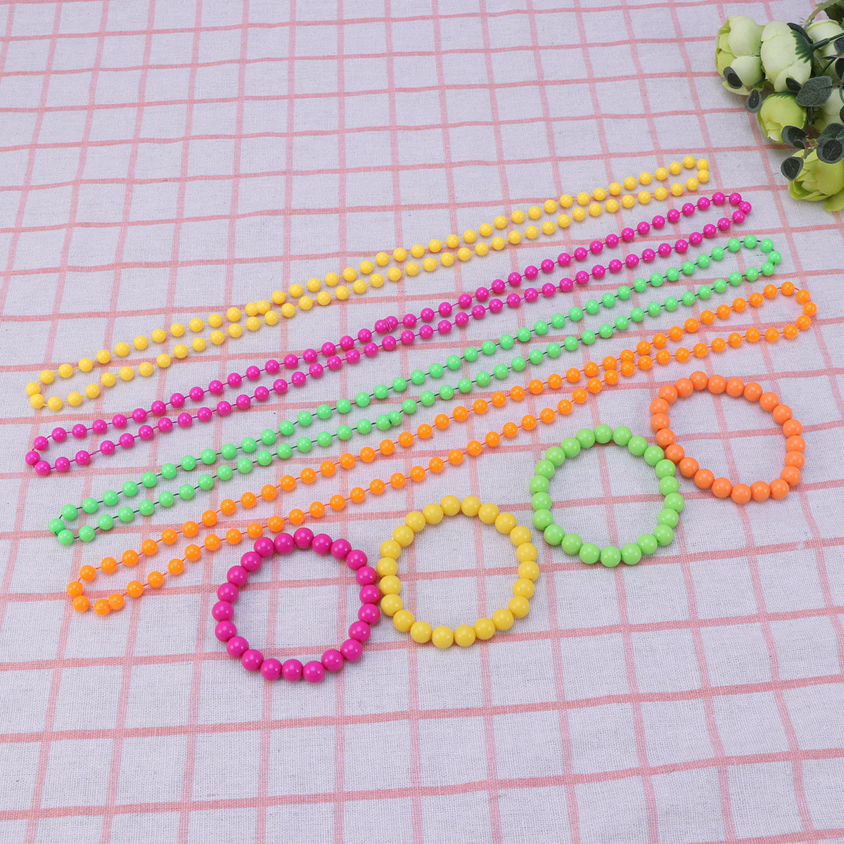 4 sztuki plastikowych naszyjni – Women'S Accessories In The 80S recenzja i cena