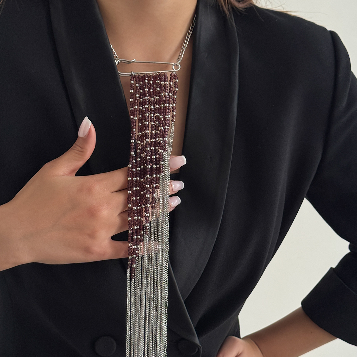 Srebrna broszka z łańcuszkiem  – Women Accessories Products recenzja i cena