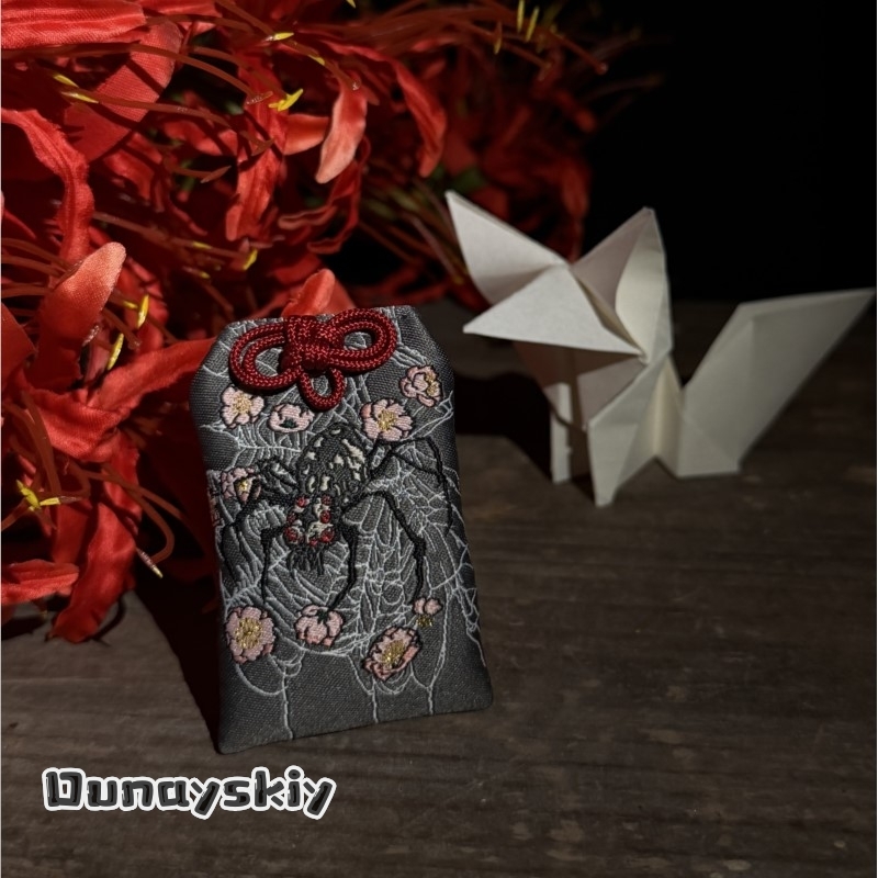 Amulet z O Store@SILENT H, wyk – Women Accessories Products recenzja i cena